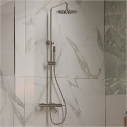 VINCEA Душевая стойка Villa VSFS-1VL1BN с изливом, 25см верх. душ из нерж. стали, брашированный никель VSFS-1VL1BN